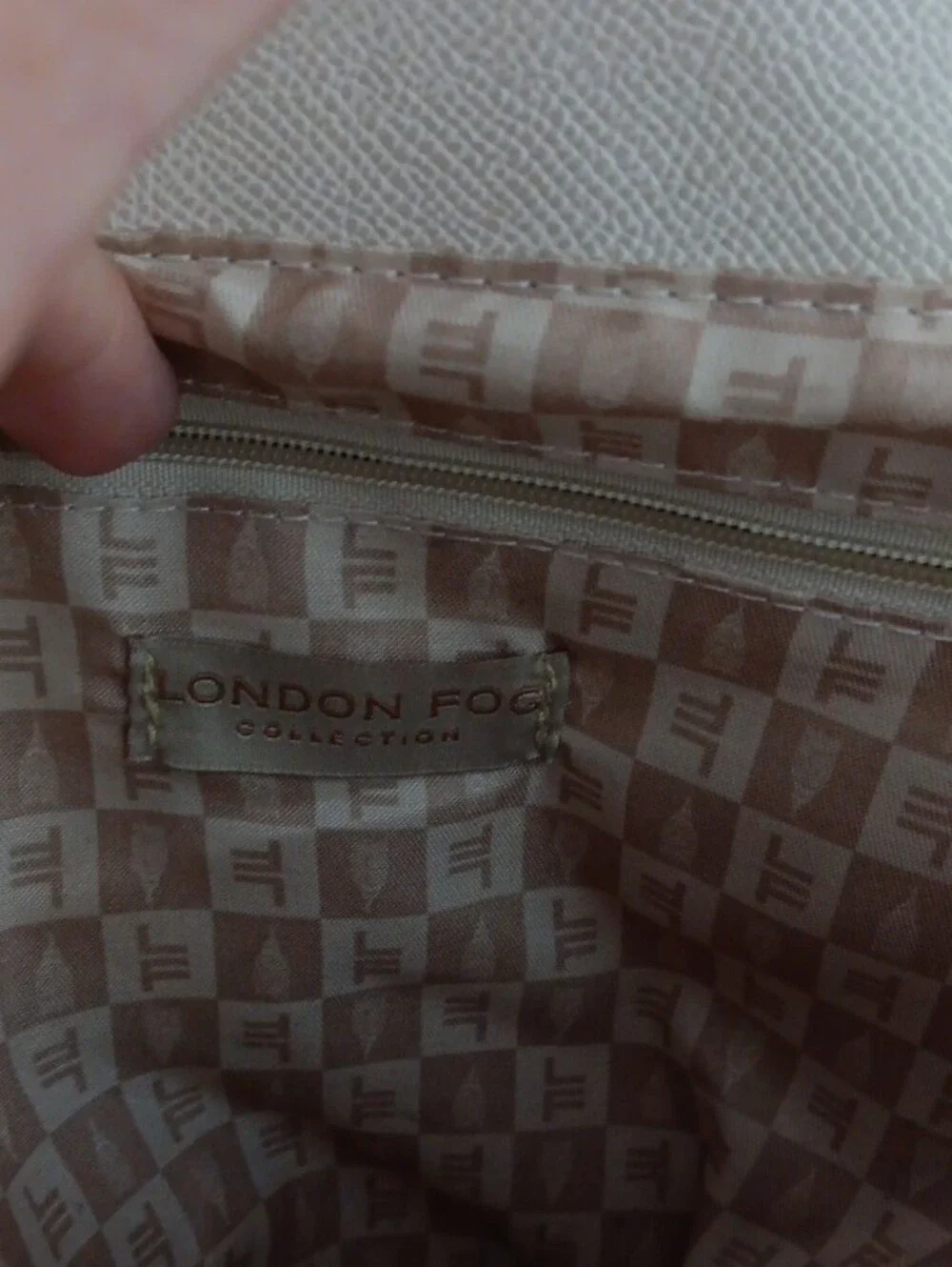 London Fog Ivory Structured Flap-Top Maille Tote
